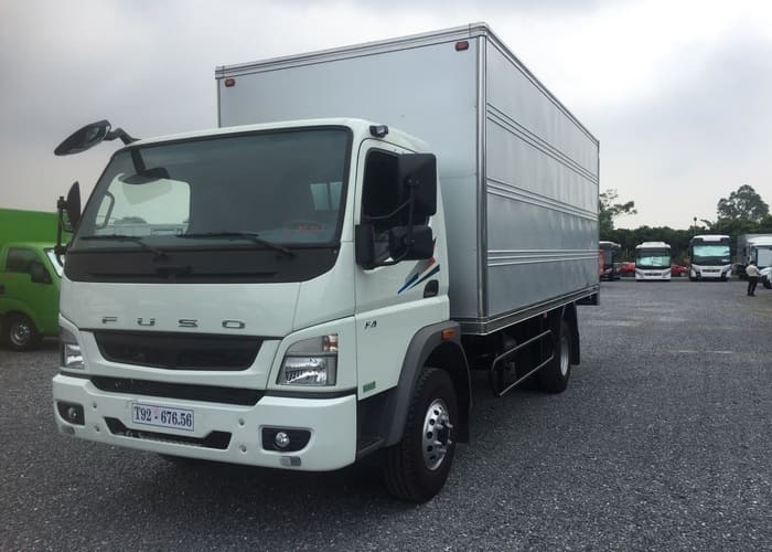 Xe tải Fuso FA1014L 5.5 tấn